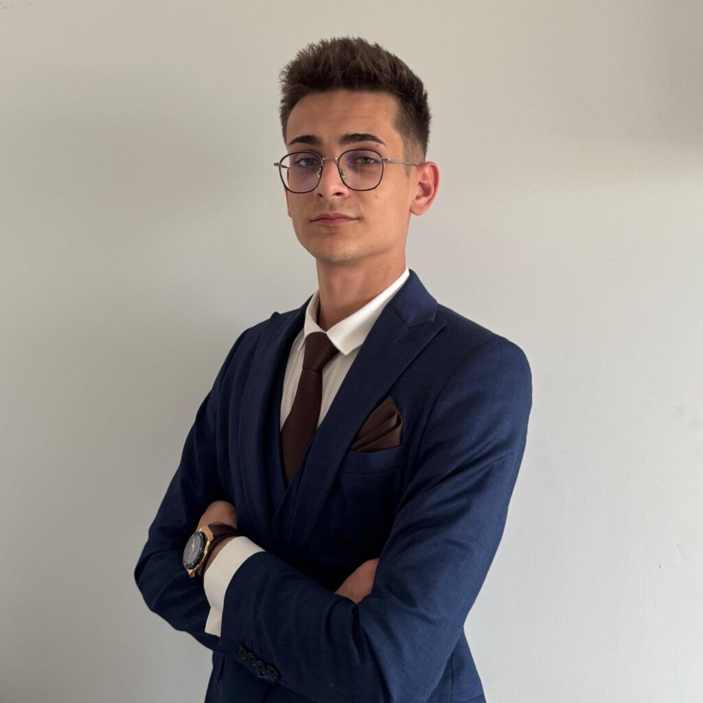 Davide Chelaru – Ceo Of The Nation Token Team On Base